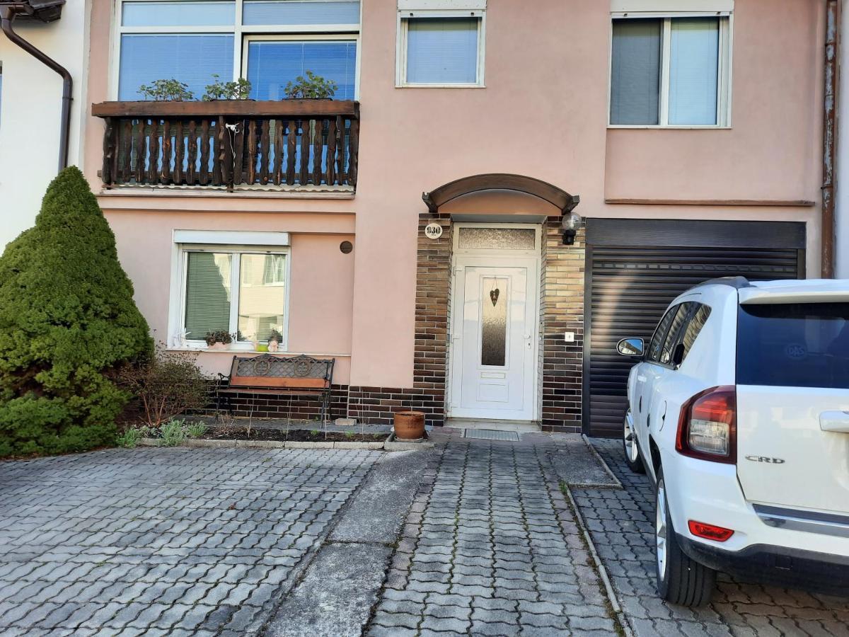 Apartman Polni 930 Apartment Hluboká nad Vltavou Екстериор снимка